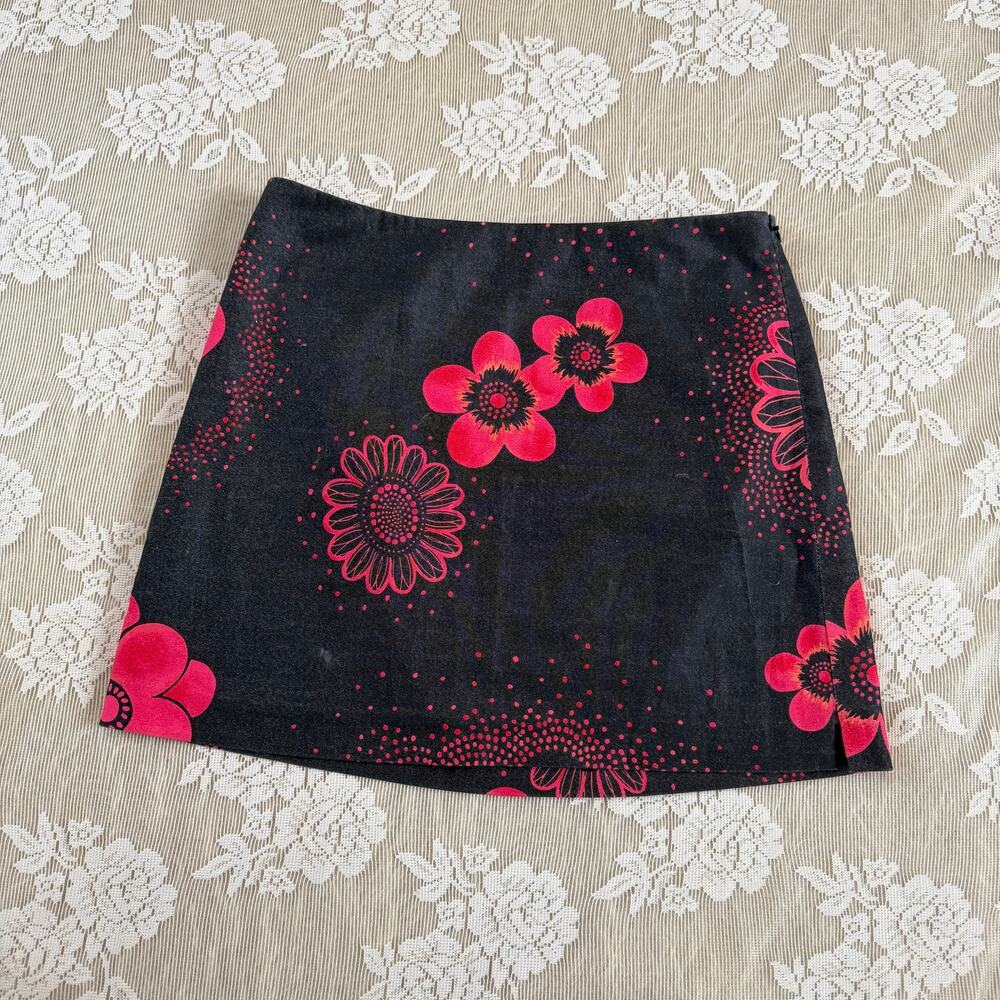 Vintage Y2K Express Floral Mini Skirt Size 1/2